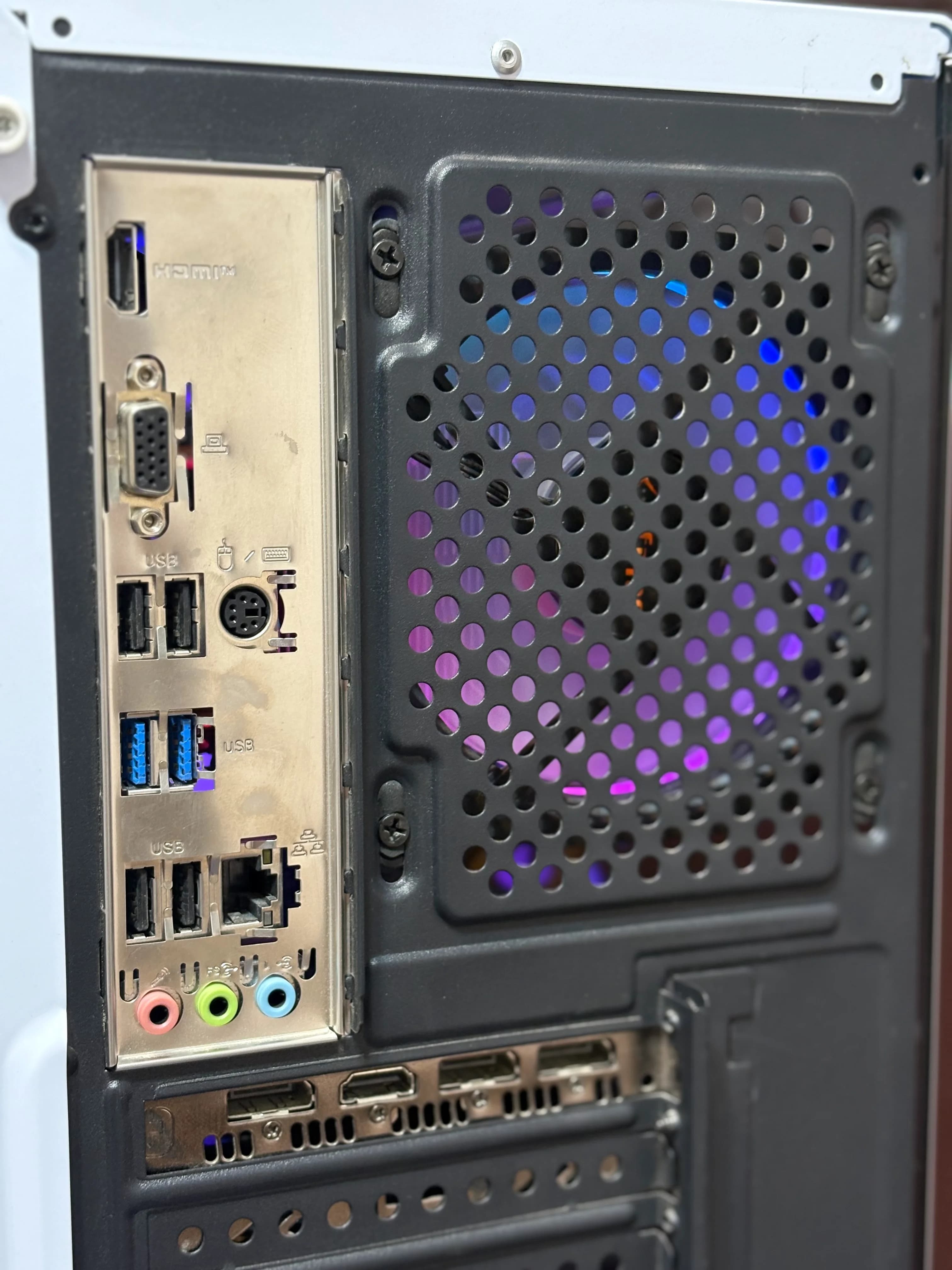 کیس گیمینگ اقتصادی - 6